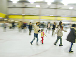 200602_report_iceskate_01