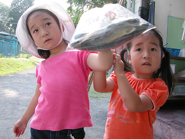 魚を釣って、その場で食べよう！ 北浅川恩方ます釣場でマス釣り！