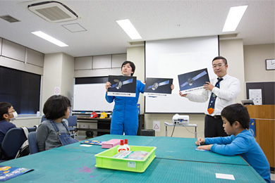 みちびきキッズ 〜ペーパークラフト教室〜 in 日本科学未来館