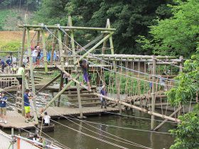 変化に富む地形を活かした「フィールドアスレチック 横浜つくし野コース」