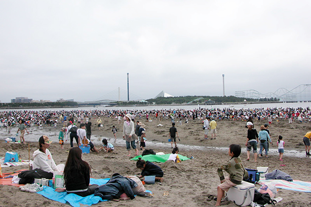 カニと戯れ子供たちも大満足！ゴールデンウィークに「横浜海の公園」で潮干狩り！「横浜海の公園」に潮干狩りに行ってきた！