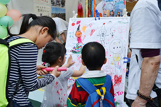 たくさんのワークショップに子供たちも大喜び！「アースデイ東京2016」が開催！