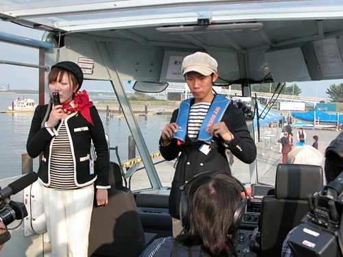 子供たち憧れの乗り物！2012年秋の運行を目指す！ 東京の新しい観光に！ 東京初！ 水陸両用バス「スカイダック」に試乗！