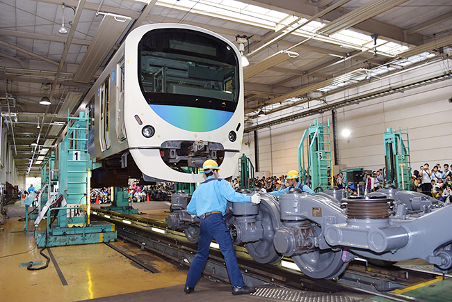 電車好きの子どもたち向けイベント、西武鉄道最大の車両検修施設を特別に一般開放！西武・電車フェスタ 2017 in 武蔵丘車両検修場