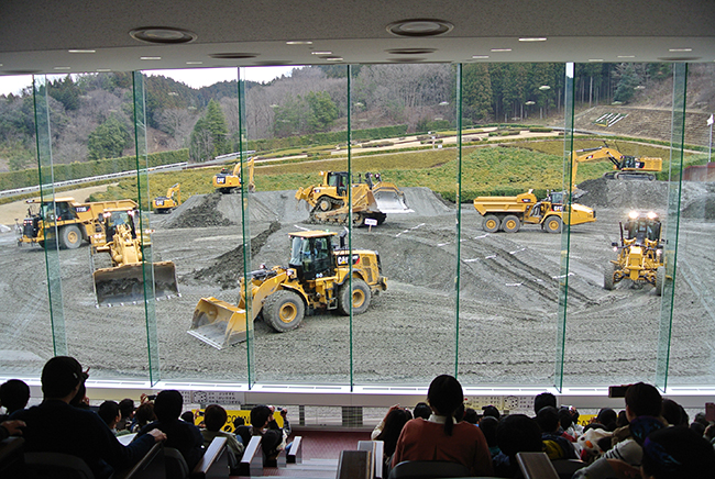 参加者募集！ “Cat” ブランド 日本キャタピラーの夏休み子ども向けイベント！「夏休み・ちびっこ建機フェア2017」