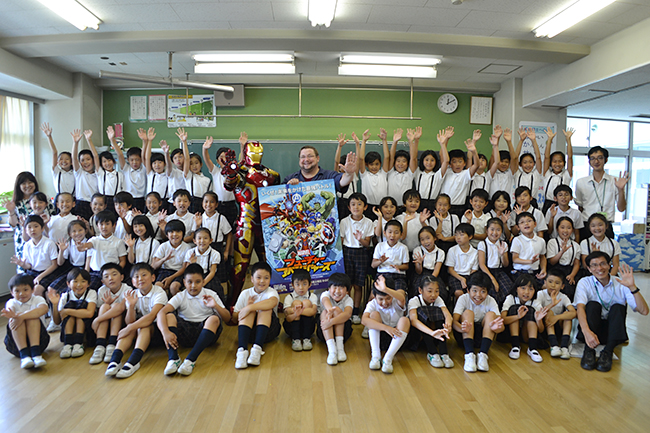 子供だってヒーローになれる！ マーベル副社長 C.B. セブルスキー氏が小学校で特別授業！「未来のアベンジャーズを目指そう！ 〜マーベル・ヒーローの魅力〜」