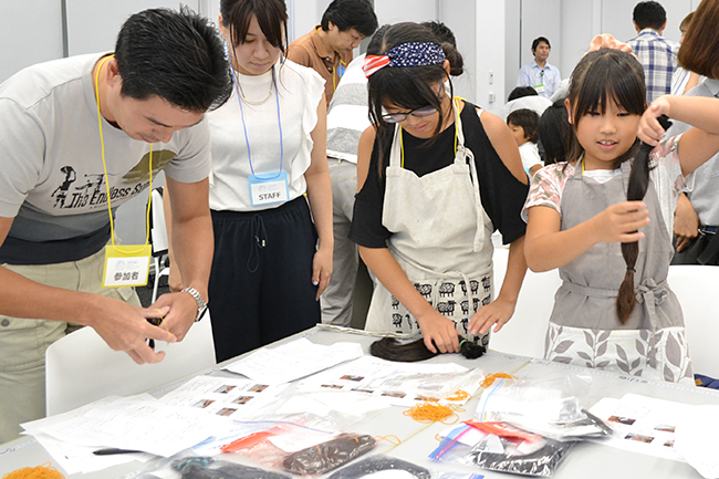 子供たちへ医療用ウィッグを無償提供！新たな社会貢献活動ヘアドネーション、「親子で学ぶ！ ヘアドネーション体験イベント」夏休みのイベントとして子供たちを集めて日本科学未来館で開催！