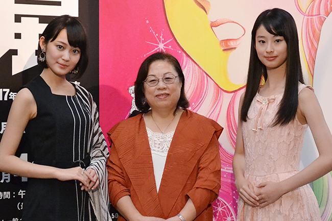 『ガラスの仮面』作者の美内すずえ先生、国民的美少女の井本彩花さん、吉本実憂さんがオープニングに登場！「連載40周年記念 ガラスの仮面展」開催！『ガラスの仮面』の結末について美内すずえ先生にインタビュー