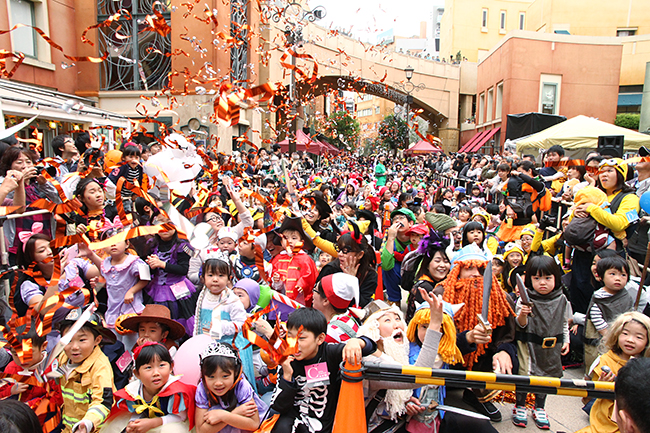 子供たちの仮装パレード「キッズパレード」も！川崎駅一帯がハロウィンパラダイス！2017年10月1日（日）〜31日（火）まで「KAWASAKI Halloween 2017（カワサキ ハロウィン 2017）」が開催！