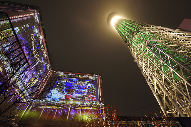 2017年12月2日（金）〜12月25日（月）まで開催！東京スカイツリータウンの壁面約100メートルがスクリーン！子供と一緒に幻想的な光に包まれよう！東京スカイツリータウンプロジェクションマッピング