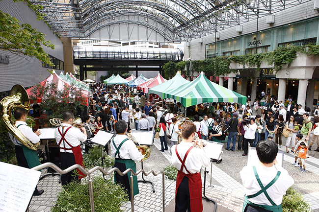 小さな子供も大好きないちごのフェスティバル！産地直送のイチゴが集結！いちごのスイーツや利きいちごも！2018年4月7日（土）、東京・赤坂のアークヒルズで開催！子供と一緒にたのしめます！