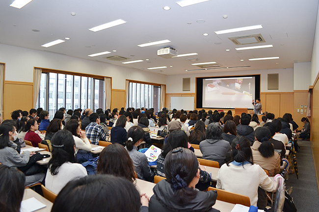 キッズイベントレポート！ゲームや実験を通して科学や数理への興味を抱くきっかけづくりを行なうイベント「6回目 ダヴィンチ☆マスターズ」が2018年3月21日（水・祝）、学習院女子大学で開催！約600名の子供たちが参加し、クイズやワークショップ、解剖などを行ない大盛況！