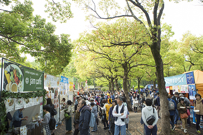 アースライズから50年、大人も子供も地球のことを考えて行動する日、毎年10万人以上が集う日本最大級の地球フェスティバル！「アースデイ東京2018」が、2018年4月21日（土）・22日（日）に 代々木公園 B地区、けやき並木ほかで開催！
