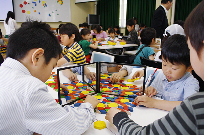 楽しみながら子供の数理感性・非認知能力を磨く無料のイベント「第7回 ダヴィンチ☆マスターズ」が2018年4月22日（日）神戸大学で開催！「ダヴィンチマスターズ」はゲームや実験などの体験型学習「アクティブラーニング」をとおして、子供の「好き！」が見つかるイベントです。