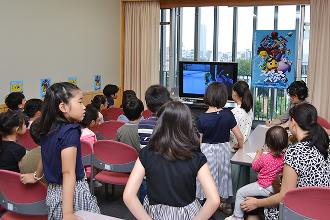 The eighth time of the popular free event "Da Vinci Masters" which creates opportunities to have interests in children's science and mathematics through experiences such as experiments and observations was held on Sunday, June 10, 2018, Gakushuin Women's University It was held in! Many children and parents also enjoyed "Da Vinci Masters" this time.