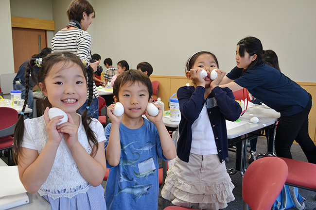 The eighth time of the popular free event "Da Vinci Masters" which creates opportunities to have interests in children's science and mathematics through experiences such as experiments and observations was held on Sunday, June 10, 2018, Gakushuin Women's University It was held in! Many children and parents also enjoyed "Da Vinci Masters" this time.