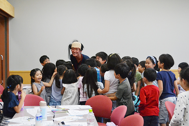 The eighth time of the popular free event "Da Vinci Masters" which creates opportunities to have interests in children's science and mathematics through experiences such as experiments and observations was held on Sunday, June 10, 2018, Gakushuin Women's University It was held in! Many children and parents also enjoyed "Da Vinci Masters" this time.