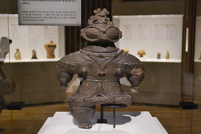 A special exhibition "Jomon - a beat of beauty of 10,000 years" that can experience the beauty origin of Japan, the Jomon era pottery, the clay figure etc, will be held at the Tokyo National Museum from Tuesday, July 3, 2018 ! I went there at once. Six items of Jomon National Treasures gather, valuable opportunities for children to see genuine Jomon pottery, clay figures. It is an exhibition that parents and children can experience such experiences that make people feel living in the Jomon period. Special exhibition "Jomon - a beat of beauty of 10,000 years" will be held at the Tokyo National Museum until September 2, 2018 (Sun)!