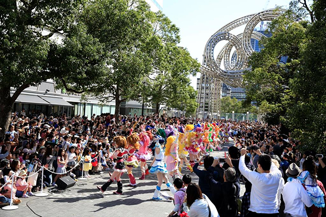 歴代最高の大ヒットスタートを記録した、子供たちに大人気の『映画ＨＵＧっと！プリキュア♡ふたりはプリキュア　オールスターズメモリーズ』。2018年10月21日（日）の舞台挨拶付き完成披露上映会には『キッズイベント』のプレゼントに当選したプリキュア大好き親子も参加！『映画ＨＵＧっと！プリキュア♡ふたりはプリキュア　オールスターズメモリーズ』の映画の感想はこちら！