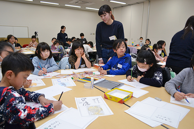 子供たち、保護者にも大好評！科学や数理イベントを行なう人気のイベント「ダヴィンチマスターズ」の第12回を2019年2月3日（日）、大阪大学 吹田キャンパス コンベンションセンターで開催！タコの解剖や絵本、顕微鏡づくりを実施！たくさんの子供たちが参加しました！