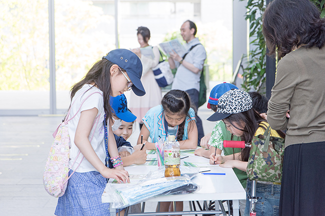 品川シーズンテラスでは2019年5月4日（土）〜26日（日）の土・日・祝日計9日間にわたり、子どもと一緒に楽しめる謎解きイベント「トレジャーハンターワンダーランド！〜失われたレインボージュエルを取り戻せ！〜」を開催！謎を解いて「レインボージュエル」を取り戻せ！