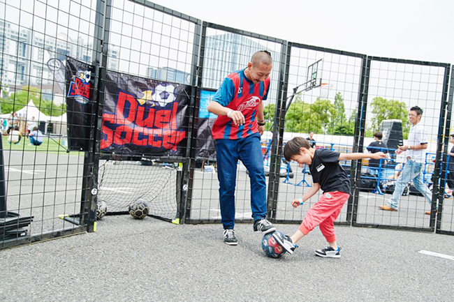 スポーツからダンス、最先端鬼ごっこまで80種類以上のアクティビティーが楽しめる巨大遊技場「CHIMERA GAMES キッズエリア（CHIMERA GAMES vol.7）」が、2019年5月18（土）・19日（日）お台場特設会場に登場！子供たちをヘトヘトになるまで “遊び切らせる” 2日間限定の巨大遊技場です。