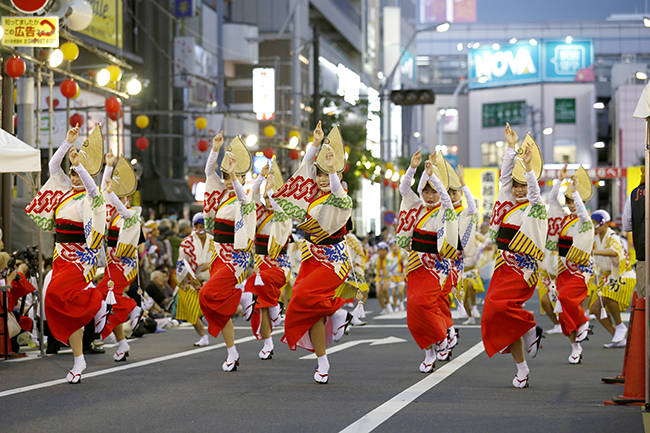 日本三大阿波踊りのひとつ「第35回 南越谷阿波踊り」が、2019年8月23日（金）＜前夜祭＞〜25日（日）の3日間、東武スカイツリーライン「新越谷」駅、JR武蔵野線「南越谷」駅周辺にて開催！