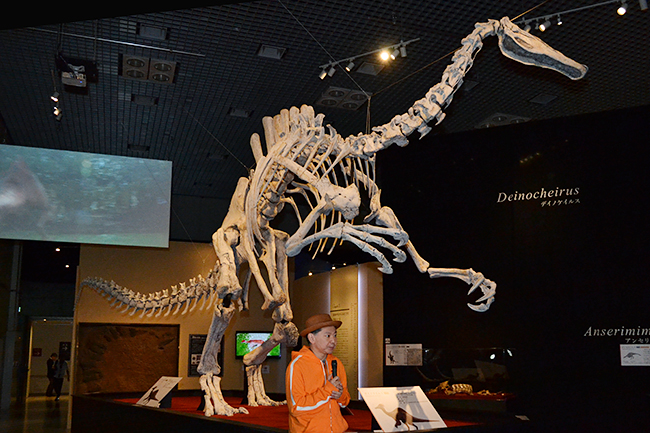 2019年7月13日（土）から国立科学博物館で特別展「恐竜博2019」開催！恐竜研究50年の歴史を重要標本で辿る特別展「恐竜博2019」に行ってきた！1969年発見の恐ろしいツメ「デイノニクス」から始まった恐竜研究50年の変遷を重要標本をたどるほか、謎の恐竜「デイノケイルス」、北海道で発見された「むかわ竜」を世界初公開！恐竜好きの子供たち大興奮の「恐竜博2019」、「恐竜博2019」は子供と一緒にお出かけするのにオススメ！