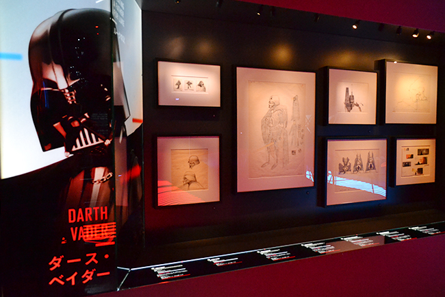 『スター・ウォーズ』の世界を体感できる大規模な世界巡回展「STAR WARS™ Identities: The Exhibition（スター・ウォーズ™ アイデンティティーズ：ザ・エキシビション）」の日本展が、いよいよ2019年8月8日（木）から寺田倉庫 G1-5Fで開催！ 開催前日となる8月7日（水）にプレス内覧会が開かれ、STAR WARS™ Identities: The Exhibition（スター・ウォーズ™ アイデンティティーズ：ザ・エキシビション）に行ってきました！ 日本展のアンバサダーを務める市川紗椰さん、「ルーカス・ミュージアム・オブ・ナラティブ・アート」アーカイブディレクターのレイラ・フレンチさんが登場、見どころを紹介！