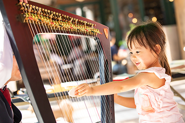 子どもの楽器体験や無料コンサートなど40以上のプログラムが実施される秋の音楽イベント「ARK Hills Music Week 2022（アーク ヒルズ ミュージック ウィーク 2022）」が2022年9月30日（金）～10月10日（月・祝）開催！