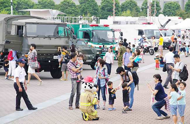 子供たちも大好きな、災害時に活躍する車が大集合する「ぼうさいモーターショー」が、2019年9月23日（月・祝）、国営・都立東京臨海広域防災公園で開催！実写版映画「THE NEXT GENERATION パトレイバー」の警察用ロボット『98式AVイングラム』も特別展示！