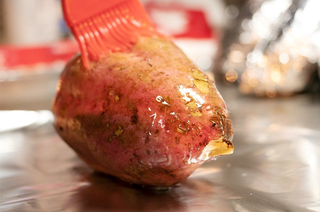 全国有名店の焼き芋を食べ比べ、人気投票でNO.1を決める『やきいもグランプリ』が2019年11月30日（土）〜12月1日（日）の2日間、T-SITE柏の葉で開催！ いろいろな焼き芋を同時に味わえる美味しく楽しいイベント、焼き芋好きは見逃せない！