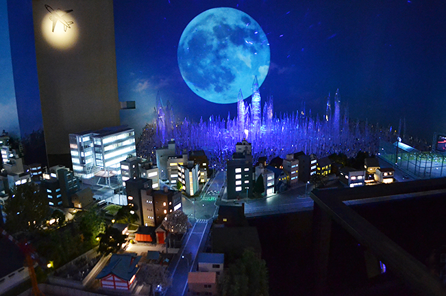 世界最大の屋内型ミニチュア・テーマパーク「SMALL WORLDS TOKYO（スモールワールズTOKYO）」が、2020年6月11日（木）有明物流センター内にグランドオープン！6月8日（月）にプレス内覧会が実施、スモールワールズTOKYOに行ってきました！ セーラームーンやエヴァンゲリオンに会える！