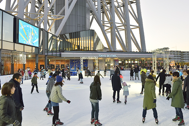 東京スカイツリータウン®では本物の氷を使用したアイススケートリンク「TOKYO SKYTREE TOWN® ICE SKATING PARK（トーキョー スカイツリー タウン アイス スケート パーク）」を2021年12月1日（水）〜2022年3月6日（日）にオープン！