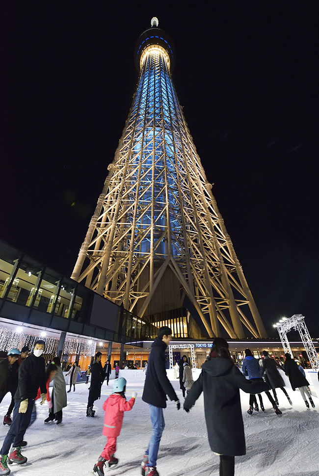東京スカイツリータウン®では本物の氷を使用したアイススケートリンク「TOKYO SKYTREE TOWN® ICE SKATING PARK（トーキョー スカイツリー タウン アイス スケート パーク）」を2021年12月1日（水）〜2022年3月6日（日）にオープン！