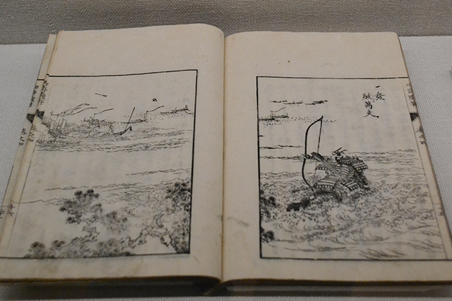 すみだ北斎美術館で2022年2月27日（日）まで開催している企画展「北斎で日本史 ―あの人をどう描いたか―」に行って来た！織田信長や豊臣秀吉、武田信玄に上杉謙信などの歴史上の人物をはじめ、源平合戦や本能寺の変、忠臣蔵などの歴史的名場面を葛飾北斎が描いた作品で楽しむことができる。