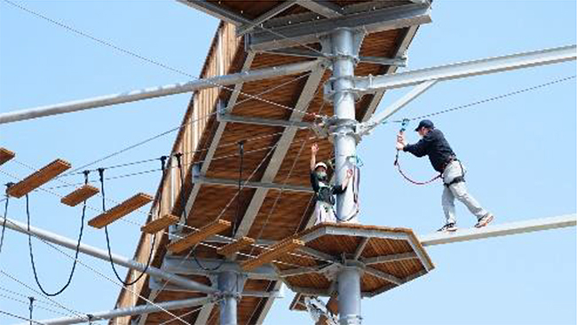 日本一の歩行者専用吊橋「三島スカイウォーク」を運営する株式会社フジコーは2022年8月（予定）、世界遺産 富士山の眼下、史跡・山中城址公園隣接地に高さ18メートル、幅32メートルの六角柱の巨大なスポーツアトラクションタワー「ドラゴンキャッスル」をオープン！
