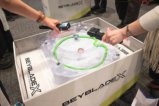 第4世代『ベイブレード エックス（BEYBLADE X）』発表会の写真