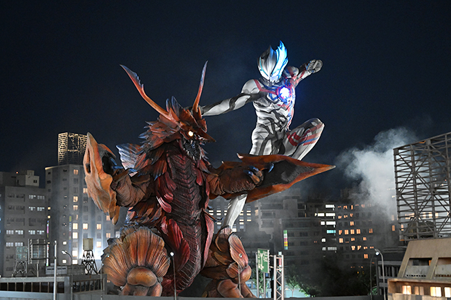 キャストインタビュー『ウルトラマンブレーザー』蕨野友也さん、搗宮姫奈さんの写真