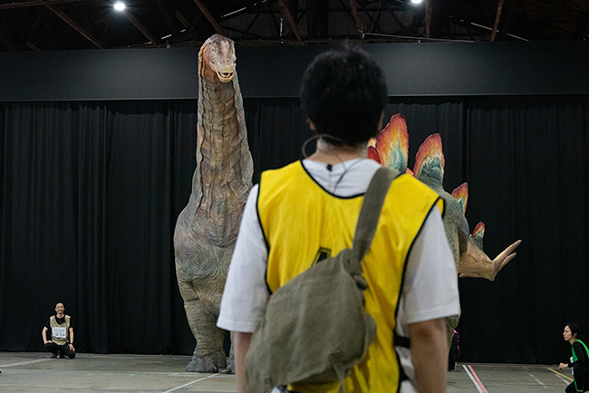 恐竜ライブ「DINO SAFARI GIGANT（ディノサファリ ギガント）」稽古場潜入レポートの写真