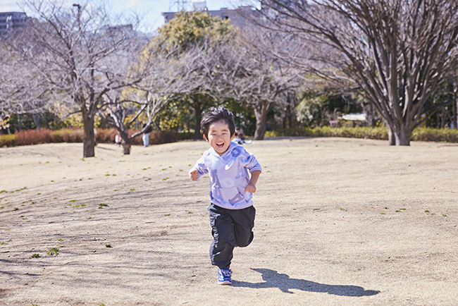 子供が読書に乗馬、すべり台、1日中楽しめる！「魔女の宅急便」作者・角野栄子さんの世界観を表現した児童文学館「魔法の文学館」親子体験レポートの写真