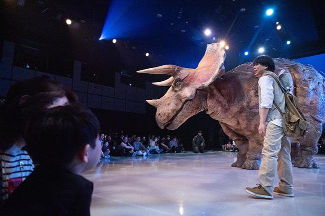 恐竜ライブショー「DINO SAFARI 2024（ディノサファリ2024）」体験レポートの写真