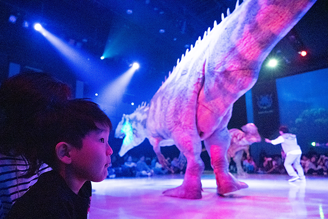 恐竜ライブショー「DINO SAFARI 2024（ディノサファリ2024）」体験レポートの写真