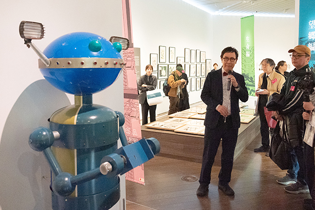 手塚治虫「火の鳥展」生物学者・福岡伸一 × 恐竜博士・真鍋真トークイベント「福岡ハカセと恐竜博士が紐解く、『せいめいのれきし』とセンス・オブ・ワンダー」の画像
