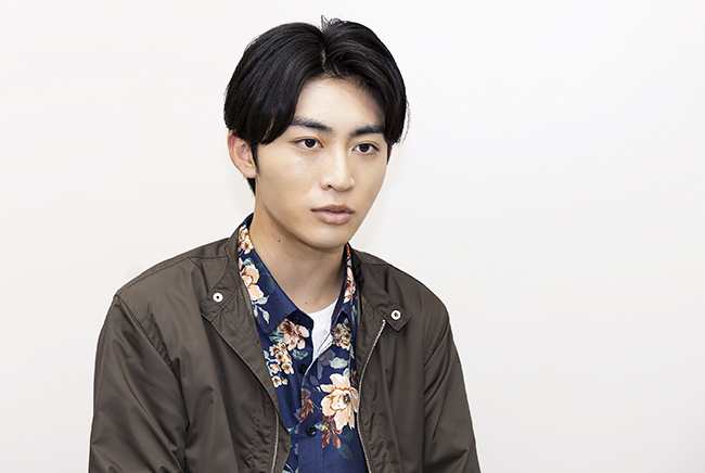 夏休み映画『仮面ライダーガヴ お菓子の家の侵略者』のキャスト、日野友輔さんインタビューの写真