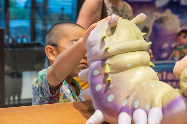 ディズニー&ピクサー最新作『星つなぎのエリオ』キッズイベント親子試写会の写真