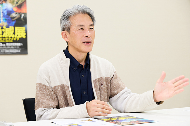 特別展「大絶滅展―生命史のビッグファイブ」矢部淳先生インタビュー写真