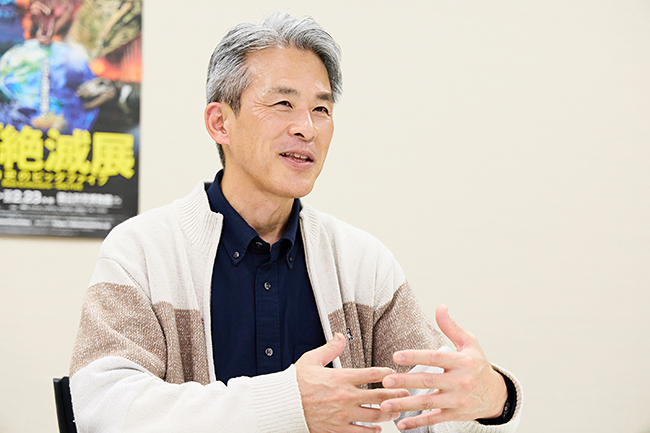 特別展「大絶滅展―生命史のビッグファイブ」矢部淳先生インタビュー写真