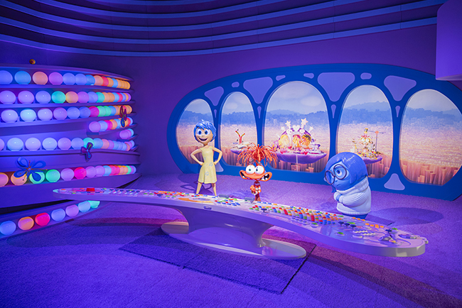 ピクサーの世界展（豊洲会場）の映画『インサイド・ヘッド』の部屋の全景