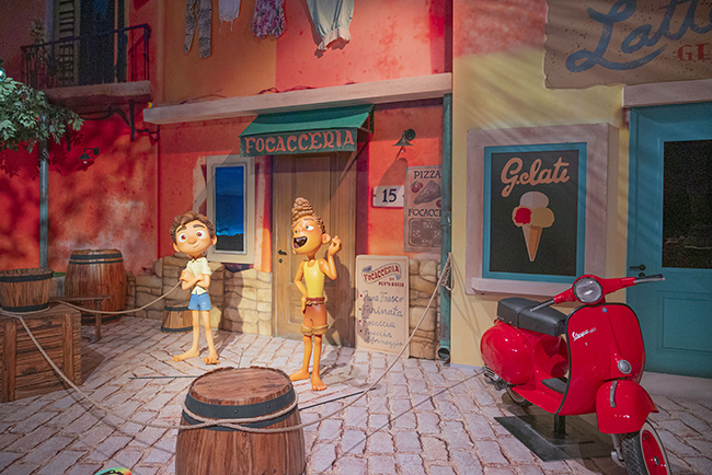 ピクサーの世界展（豊洲会場）の映画『あの夏のルカ』の部屋のルカとアルベルト